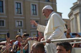 Papa raspustio uticajnu katoličku grupu zbog 