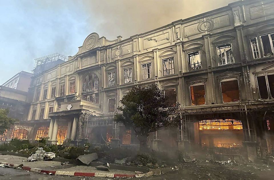 VIDEO: Ogroman požar u kambodžanskom hotelu, najmanje 16 mrtvih i 50 povređenih