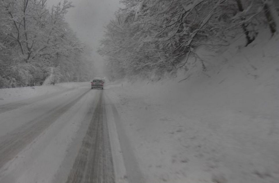 I dalje važi zabrana za šlepere i kamione na Iriškom vencu