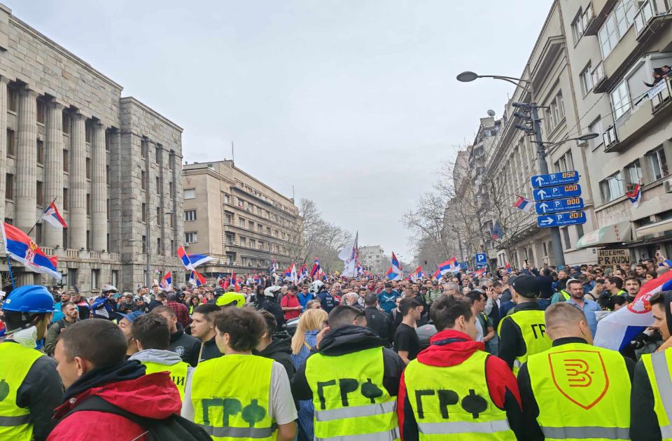 Protest u Beogradu zbog korišćenja "zvučnog topa": Vraćamo se na isto mesto da održimo počast