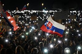 Desetine hiljada protestovale u Slovačkoj zbog proruske politike premijera