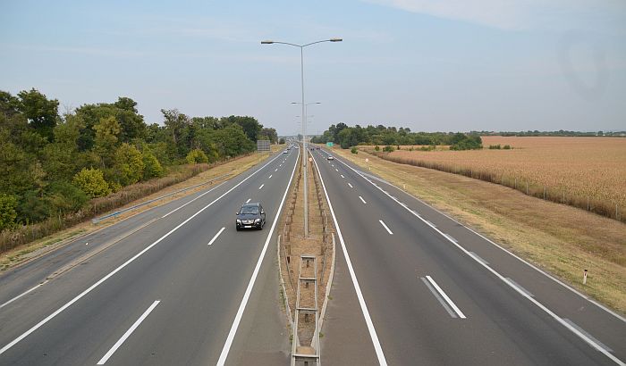 U avgustu zamena tabli sa oznakama za brzinu na auto-putevima