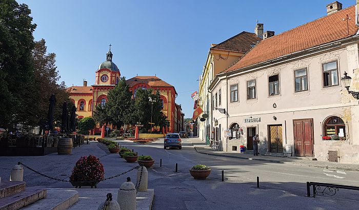 Sređuju se fasade kuća u kojima su živeli Vuk Karadžić i osnivač Karlovačke gimnazije, izdvojeno više od 30 miliona