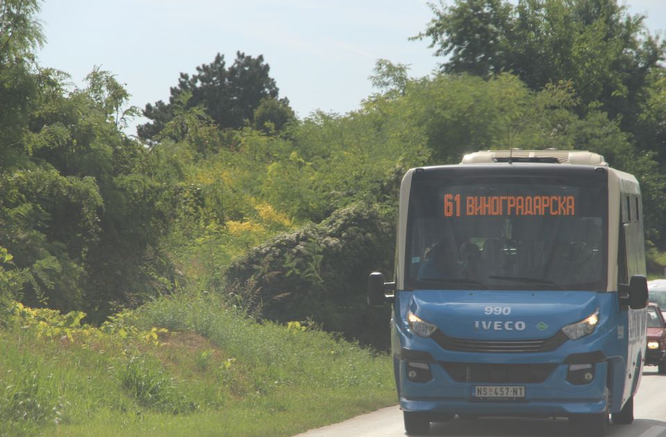 Vozač gradskog autobusa napadnut u Sremskim Karlovcima, počinilac identifikovan