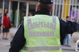 Novosadska policija zadržala dvojicu vozača: Jednog jer je vozio pijan, drugog jer je bio uporan