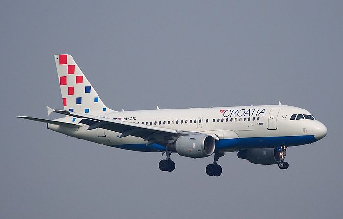 Grom udario u avion "Kroacija erlajnza"