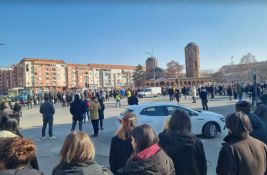 FOTO, VIDEO: Građani zastali na 15 minuta kod škole 