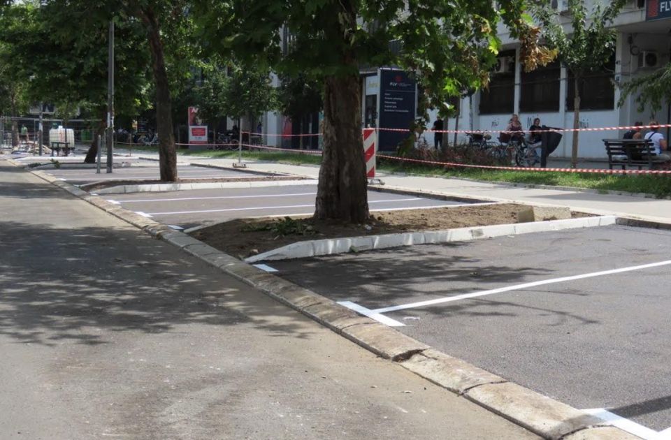 FOTO: Završena rekonstrukcija parkinga na Bulevaru oslobođenja