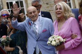 VIDEO: Stogodišnji američki veteran i njegova verenica od 96 godina venčali se u Normandiji