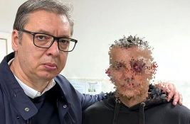 VIDEO: Policajca sa kojim se slikao Vučić je udario - policajac