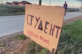 Selo Vučić ostalo bez table sa nazivom, pa dobilo novi - 