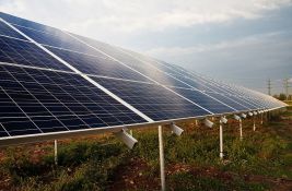 Potpisan ugovor o izgradnji samobalansiranih solarnih elektrana u šest mesta u Srbiji 