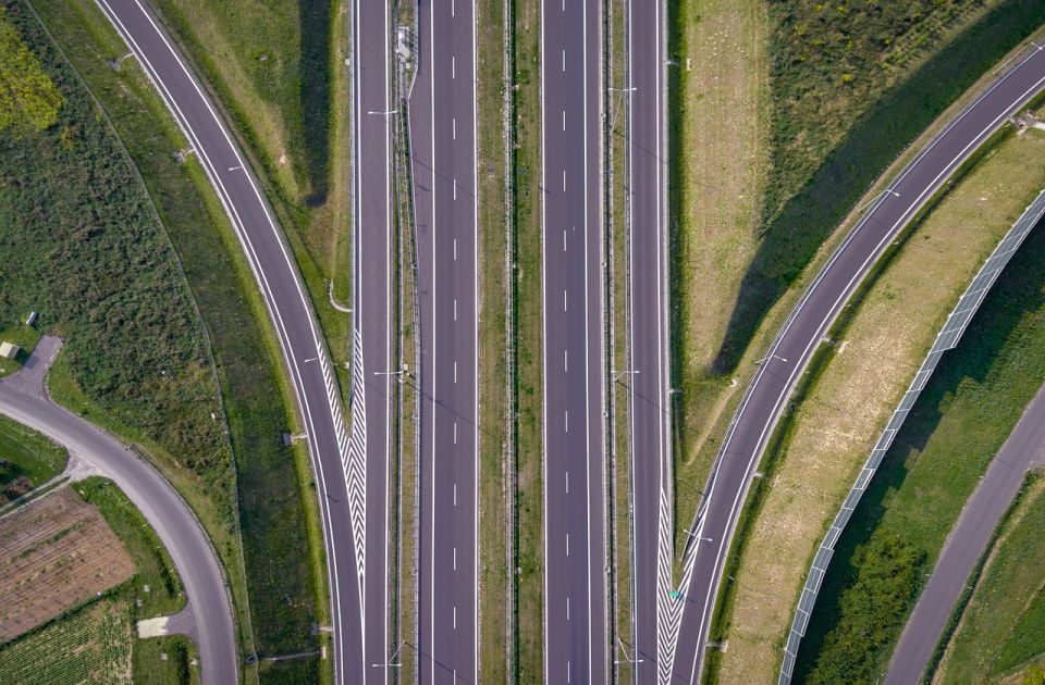 Koja je najmanja dozvoljena brzina na auto-putu u Nemačkoj?