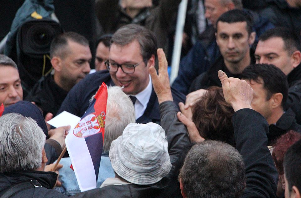 Vučić ima novu molbu za Vladu: Ako može da minimalna zarada 