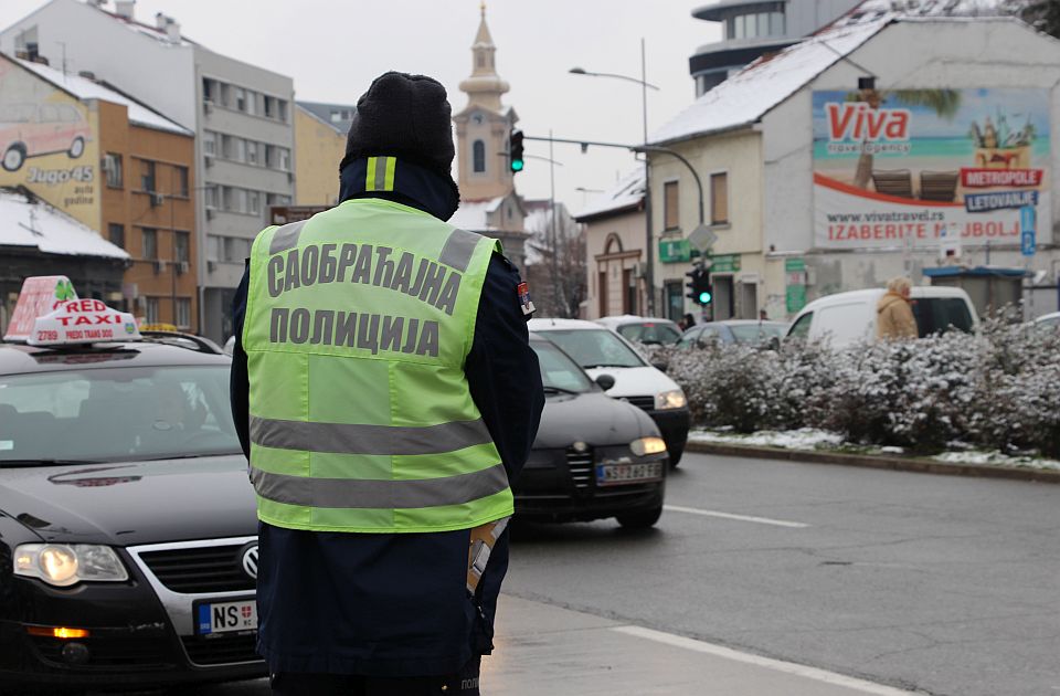 Patrole, radari i zastoji: Šta se dešava u saobraćaju u Novom Sadu