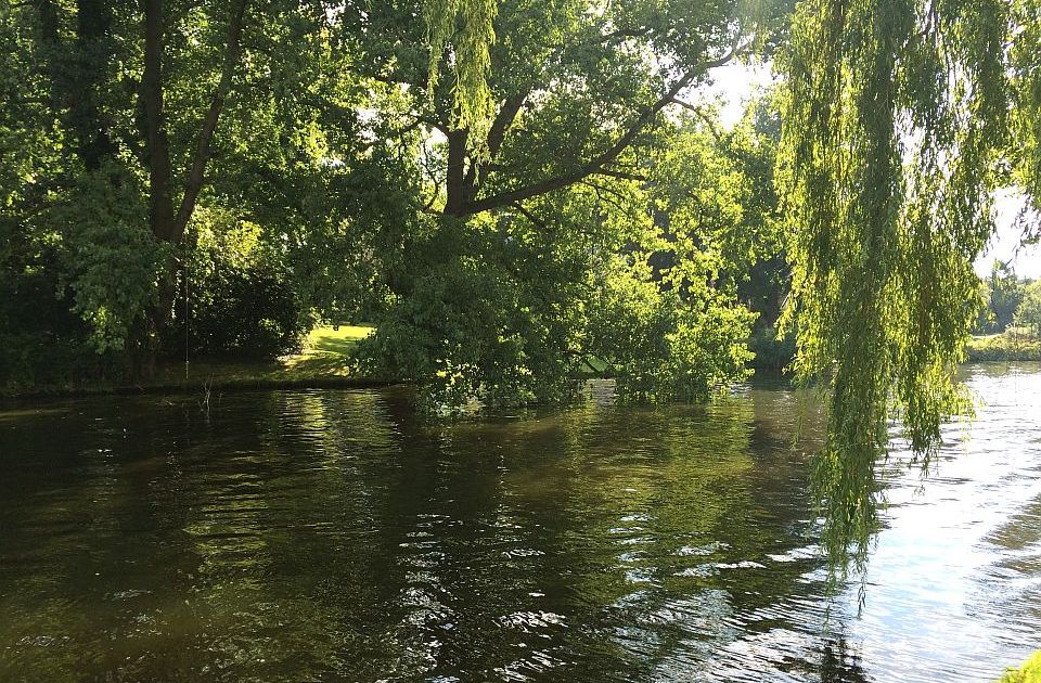 Vreme i dalje veoma toplo, a za vikend sledi preokret: Desetak stepeni hladnije i kiša