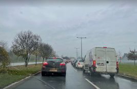 VIDEO Potopljen nadvožnjak u Kisačkoj, problemi širom grada: Otežan saobraćaj u Novom Sadu 