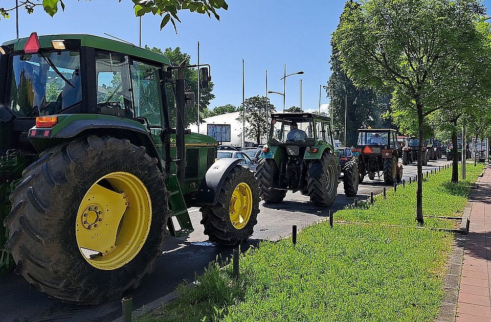 Poljoprivrednici prete protestima: Traže hitnu isplatu 17.000 dinara po hektaru i gorivo bez akcize