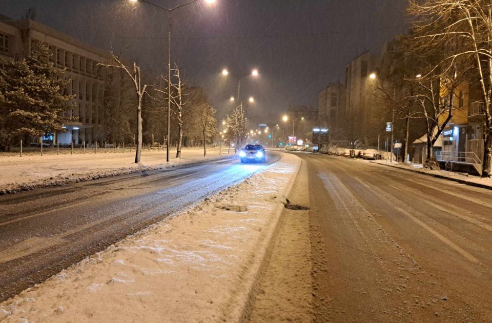 Sneg i patrole: Šta se dešava u saobraćaju u Novom Sadu