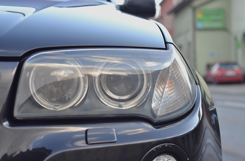 Smetaju li vam LED svetla na automobilima drugih vozača?