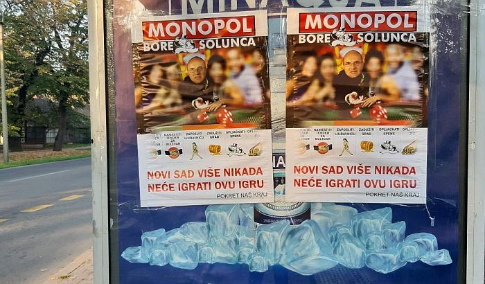 FOTO: Novosadske ulice izlepljene plakatima protiv funkcionera Narodne stranke Borislava Novakovića