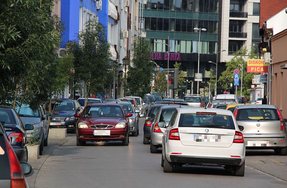 Sudari na više lokacija: Šta se dešava u saobraćaju u Novom Sadu i okolini