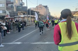 FOTO, VIDEO: NS studentska štafeta nastavlja iz Inđije ka Beogradu: Zajedno DIF i Poljoprivredni