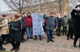 Veliki broj prosvetara se još ne vraća u učionice: Rekli kada će se to desiti