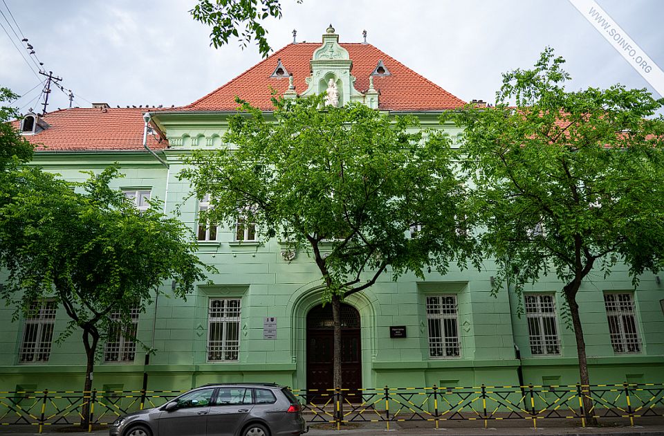 Maturanti Srednje tehničke škole u Somboru stupaju u blokadu