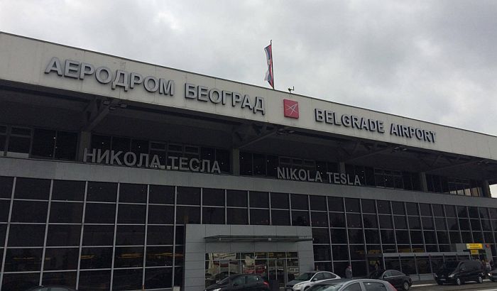 Privedena na aerodromu zbog 26 dinara tuđeg duga