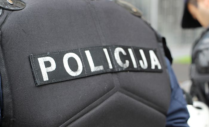 Policija: Nije tačno da je čobanin kažnjen jer je čuvao ovce za vreme policijskog časa, snimao je ekshumaciju leša