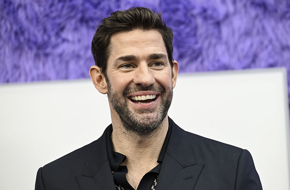 VIDEO: Glumac Džon Krasinski proglašen za najseksepilnijeg muškarca na svetu za 2024. 