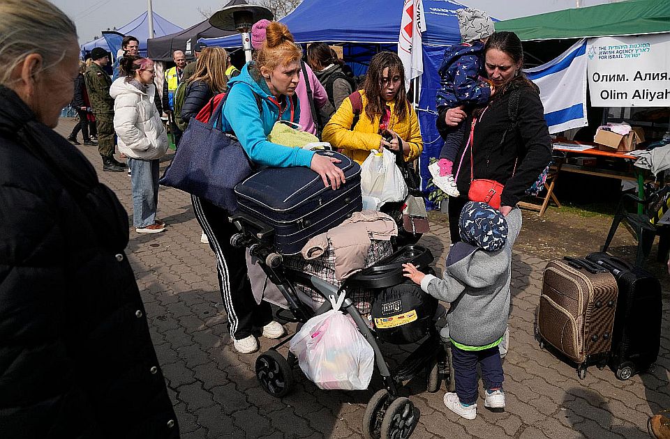 Oko dva miliona dece izbeglo iz Ukrajine