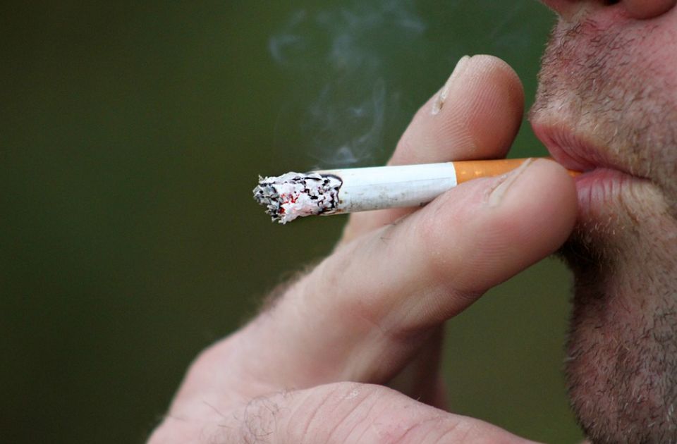 U Srbiji za dve decenije broj pušača smanjen na 27 odsto: 