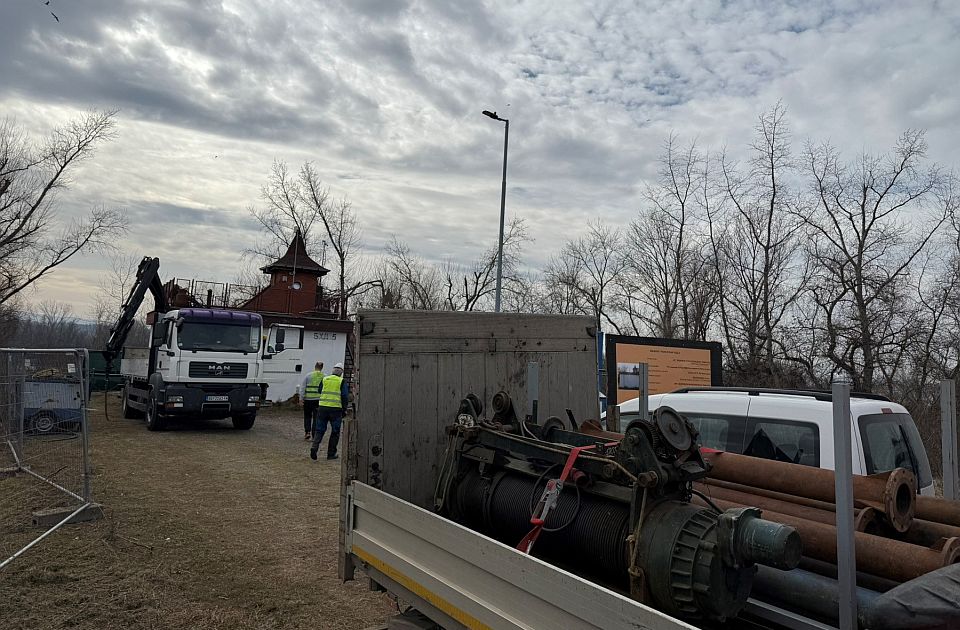 Mićin: Zahtevam rad na regeneraciji bunara u tri smene; Opozicija: Mićin obmanjuje javnost