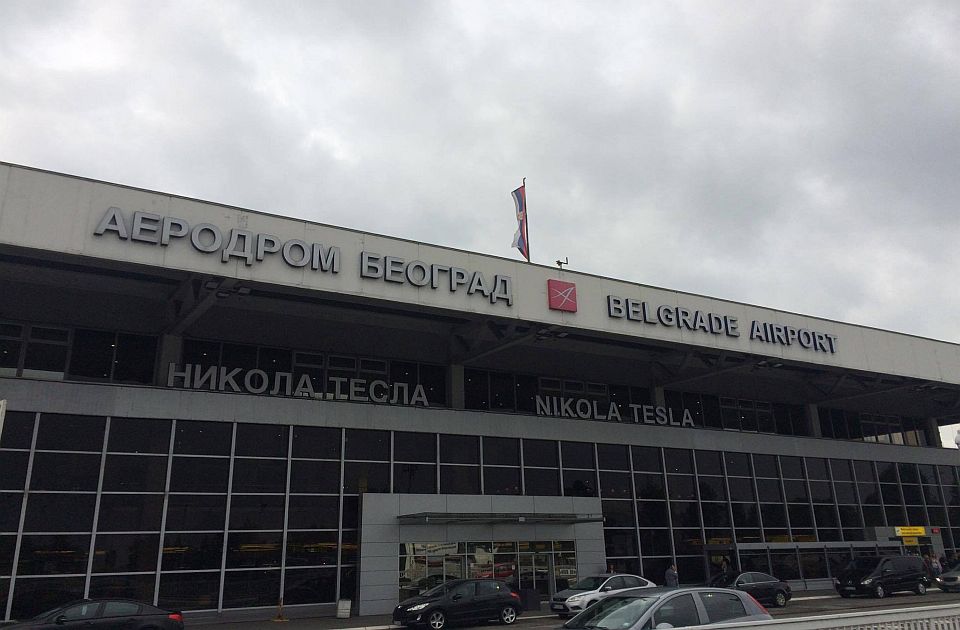 Ruskom novinaru na beogradskom aerodromu zabranjen ulazak u Srbiju