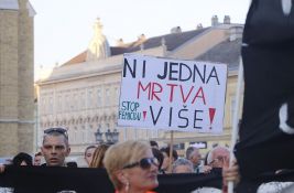 Aktivistkinje odale počast žrtvi femicida u Srbobranu, traže reakciju institucija