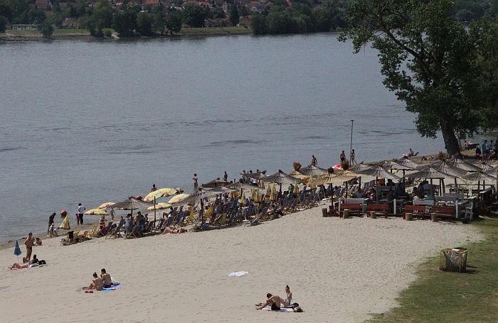 Lokali na Štrandu ponuđeni u zakup