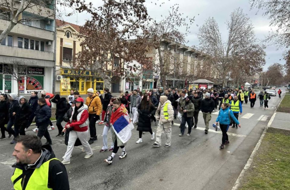 VIDEO "Pumpaj do Bača": Meštani Bačke Palanke krenuli u šetnju dugu 22 kilometra