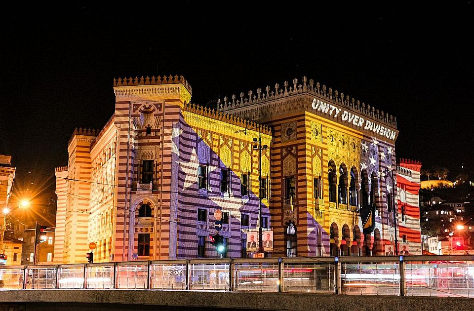 Šmit upozorio Banja Luku da "prestane da ugrožava ustavni poredak BiH" 