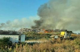 FOTO Deponija u Temerinu i dalje gori: Upravljač se nije oglasio, ali ju je zatvorio do daljeg