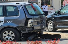 FOTO: Eksplodirala metanska boca u taksiju, deo Bate Brkića zatvoren za saobraćaj