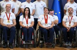 Paraolimpijcima koji su osvojili medalje isti novčani iznos kao i olimpijcima