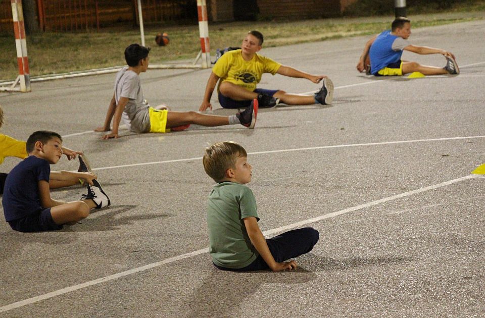 Nastavnici fizičkog moraju da budu posvećeni nespretnoj i nesigurnoj deci