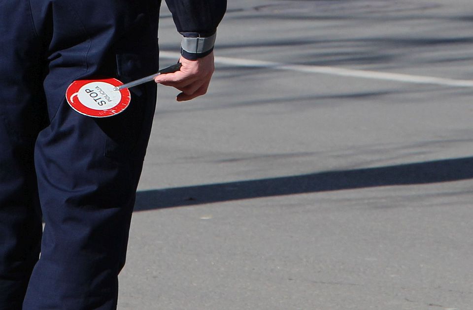 FOTO: Sudar automobila i vojnog vozila na putu Kraljevo-Raška, ima poginulih