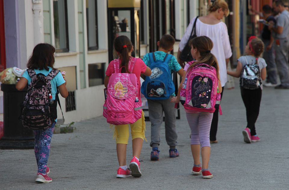 Počelo onlajn zakazivanje testiranja i upisa dece u prvi razred osnovne škole 