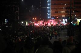 UŽIVO Protest u Kragujevcu: U toku blokada duga 15 sati, studenti u koloni razvili Sretenjski ustav