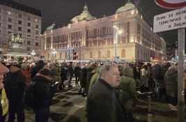 VIDEO Građani i studenti na Trgu republike u Beogradu: Podrška Kragujevcu