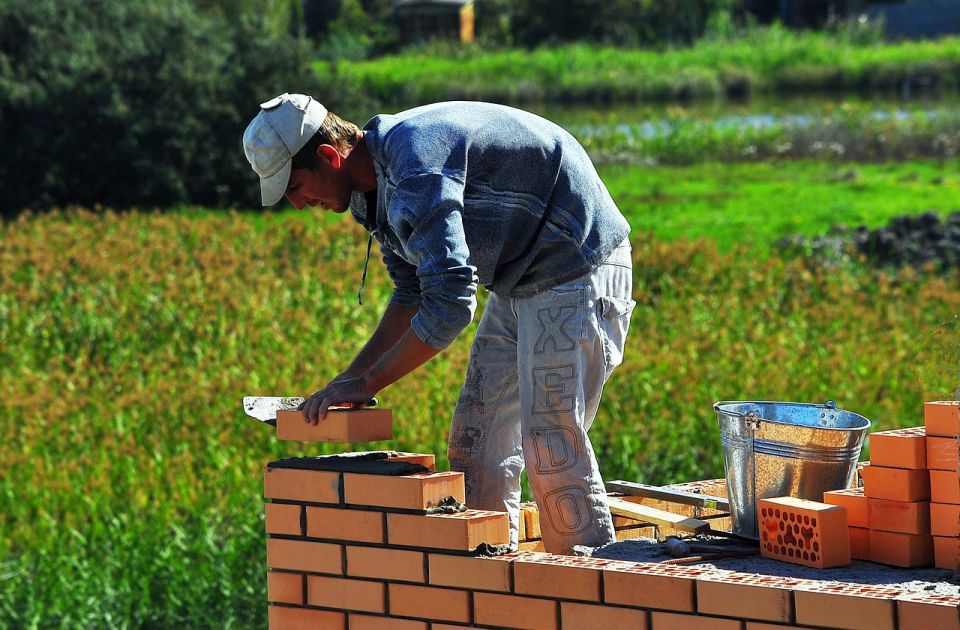 Zarada 2.000 evra, a i dalje niko neće u zidare, armirače i tesare: Zainteresovana samo tri učenika