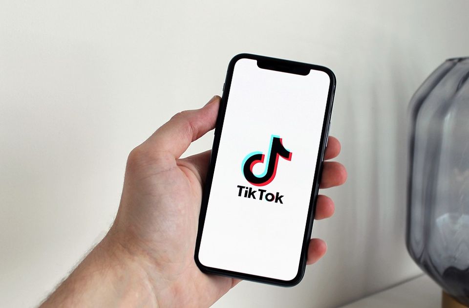 Sve više zemalja zabranjuje Tiktok na službenim telefonima: SAD, Kanada, EU, Belgija...